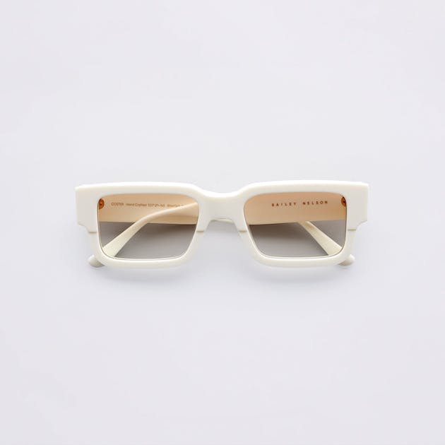 Coster in Porcelain